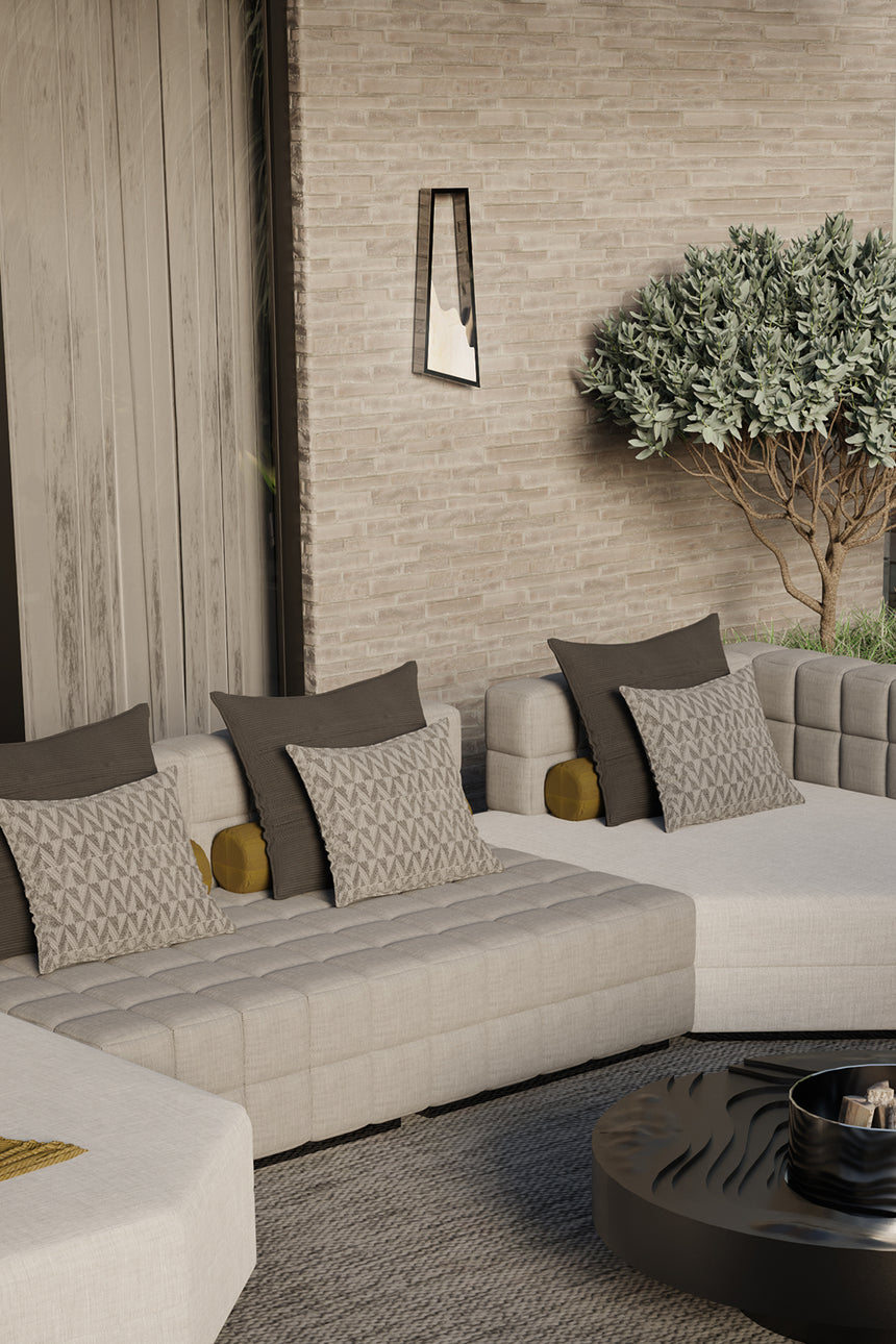 Magna Outdoor Wall Lamp