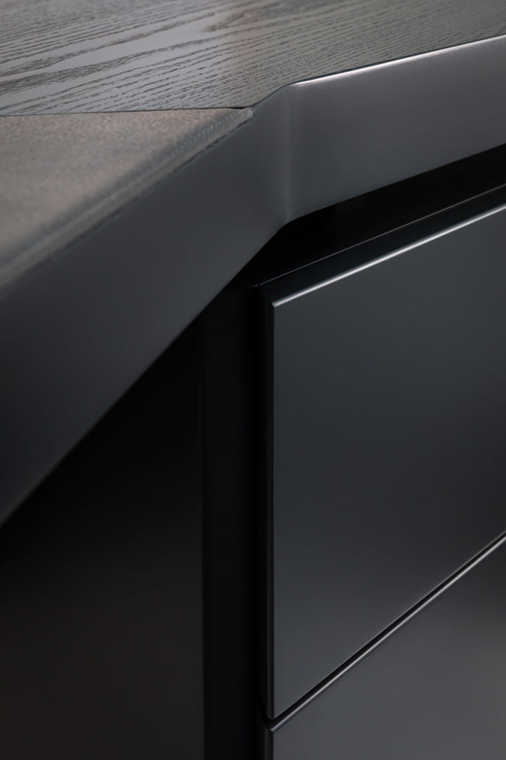 Macao Desk