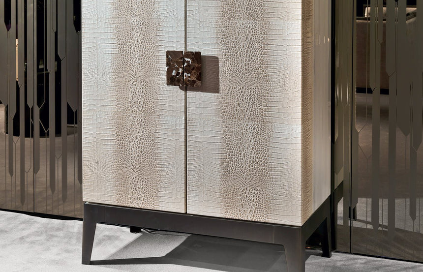 Grandeur Cabinet