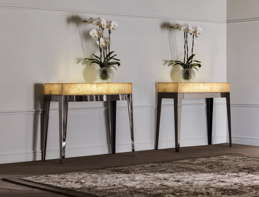 Gorky Onyx Console