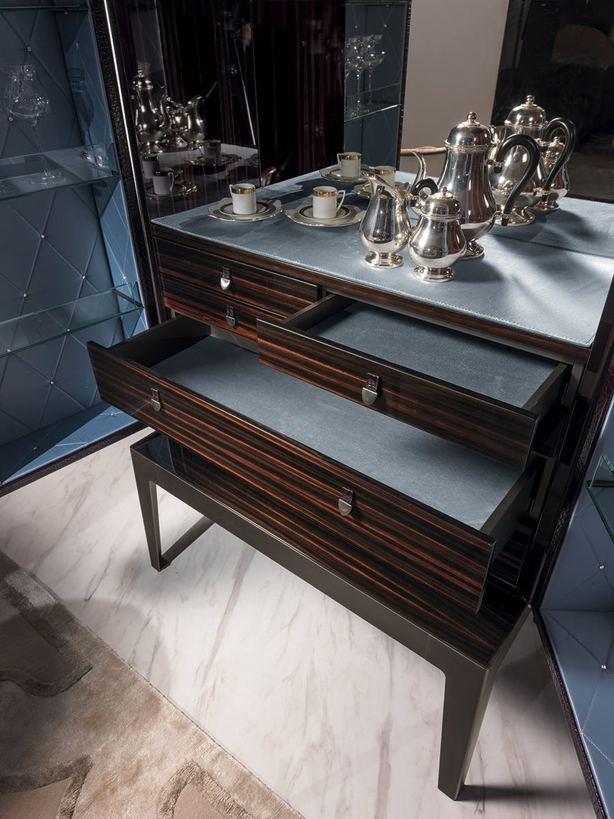 Grandeur Evo Cabinet