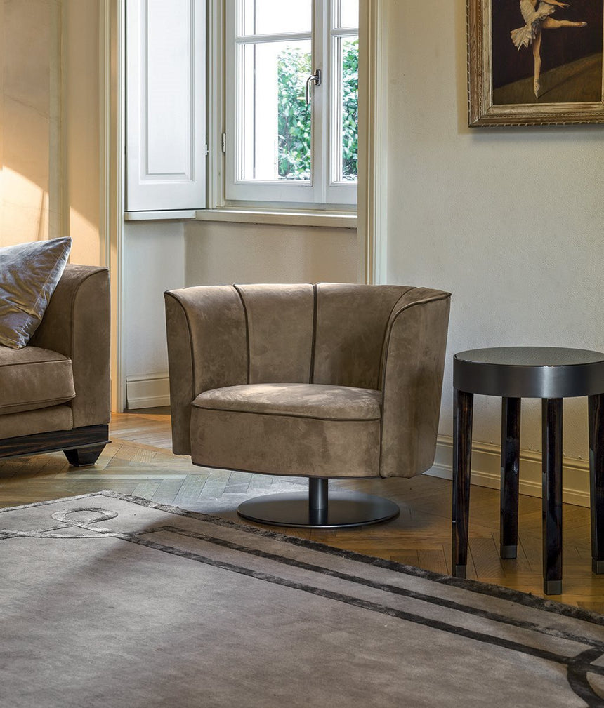 Ludwig Armchair
