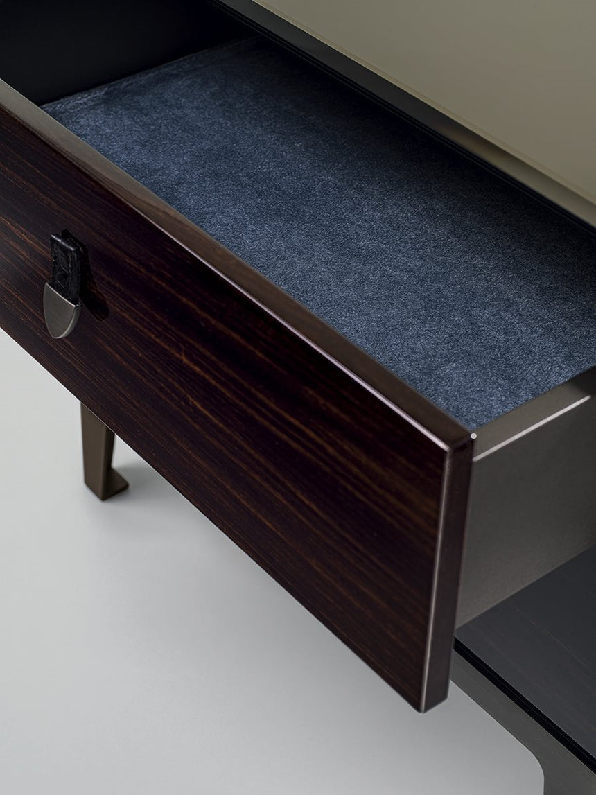Sir Nightstand
