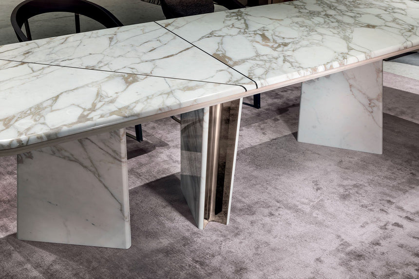 Mouth Dining Table