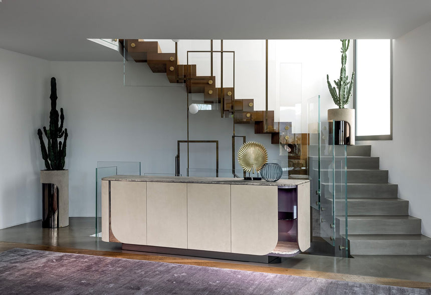 Hold Cabinet