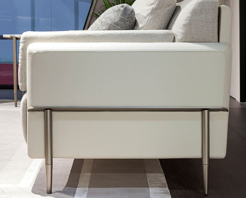 Zero Armchair