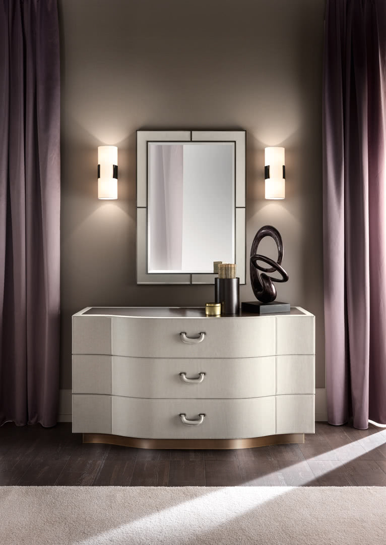 Valentino Chest Of Drawers