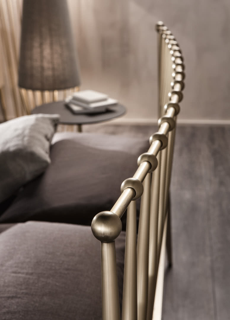 Urbino Bed