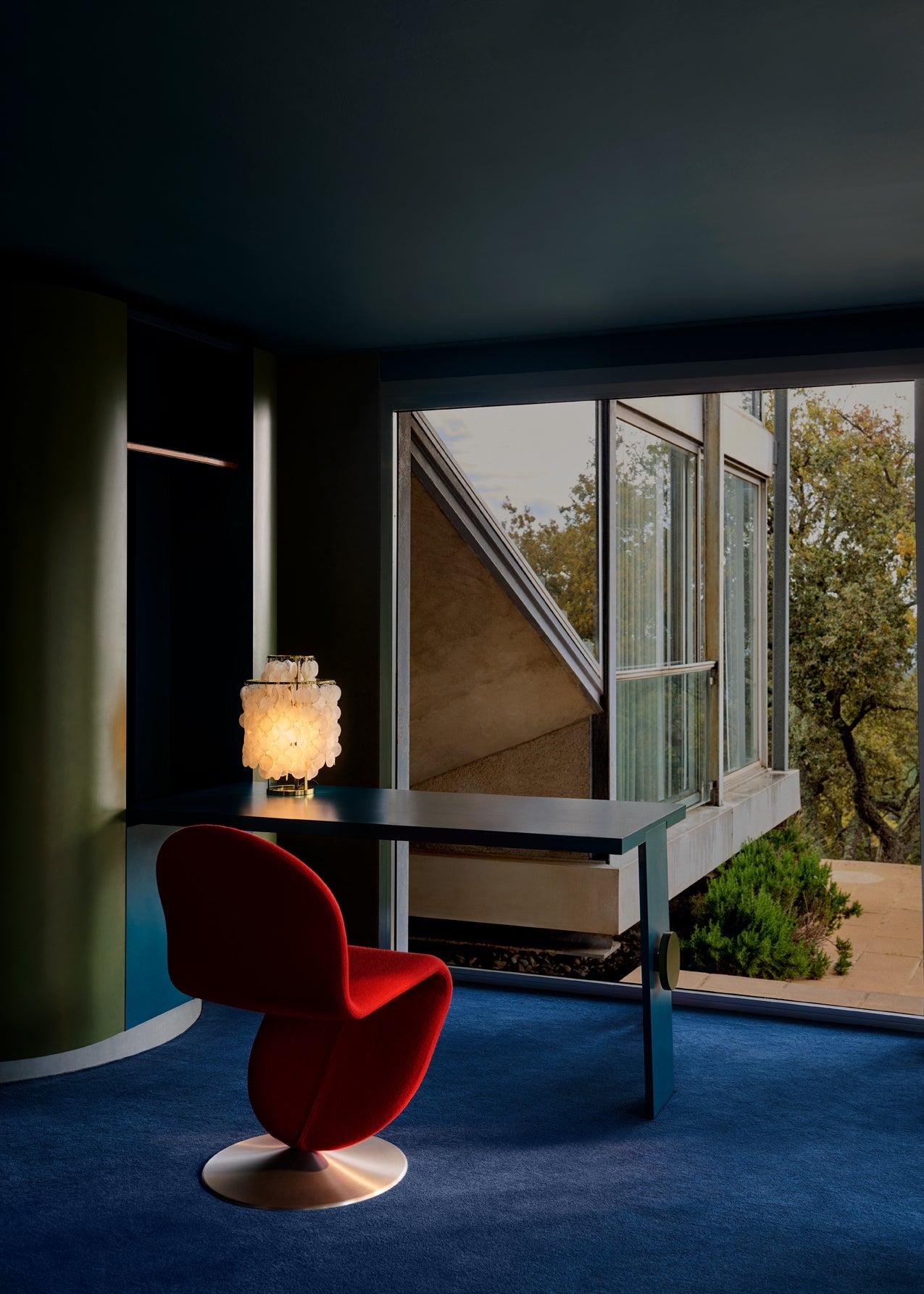 System 1-2-3 Dining Chair Standard ROUND BASE