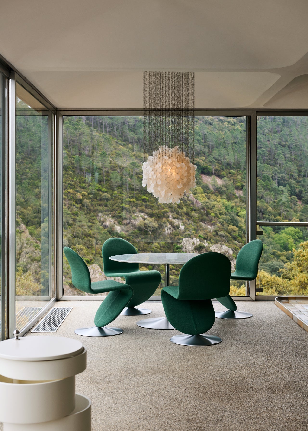 System 1-2-3 Dining Chair Standard ROUND BASE