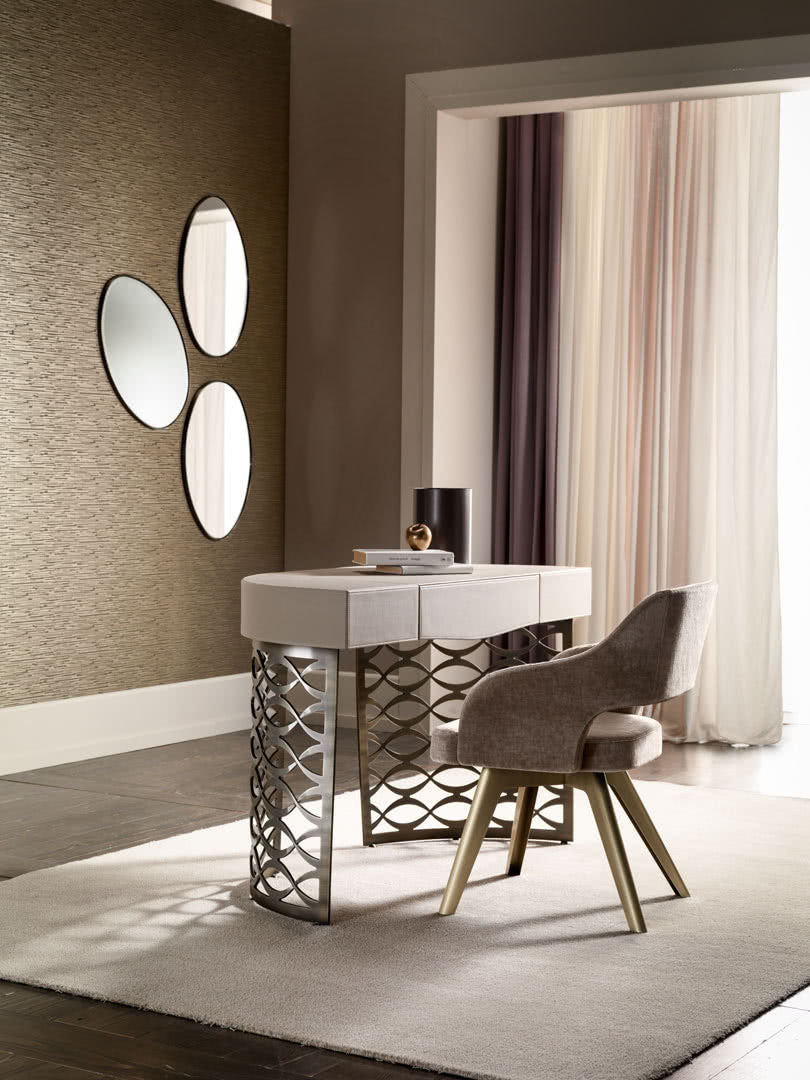 Isidoro Desk