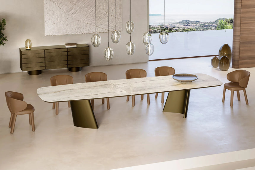 Achille Dining Table