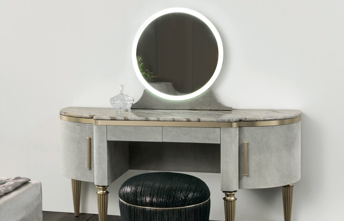 Dame Vanity