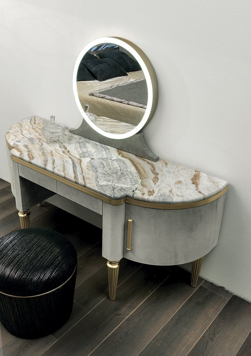 Dame Vanity