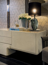 Do Cabinet