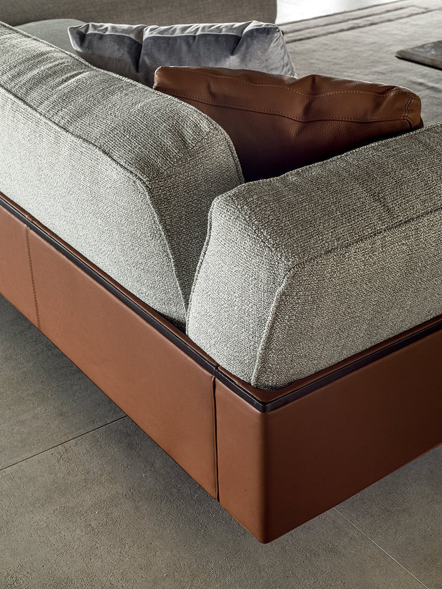 Ritual Sofa