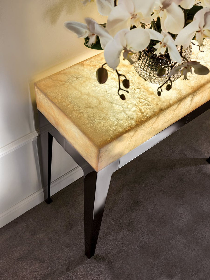 Gorky Onyx Console