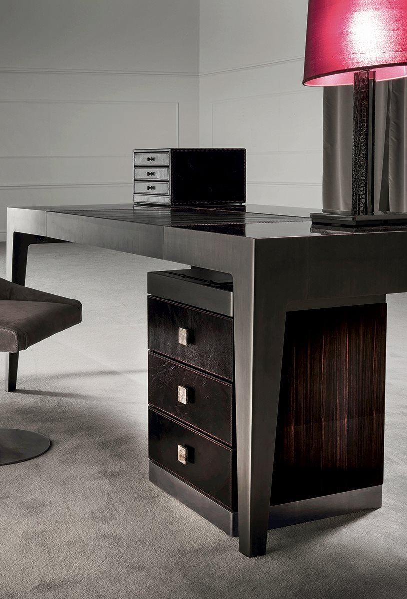Gorky Desk
