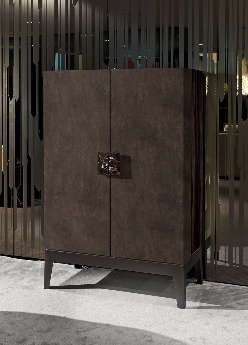 Grandeur Cabinet