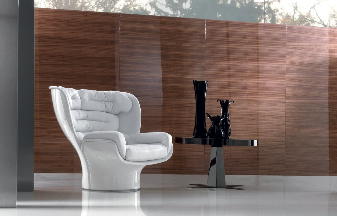 Elda Armchair