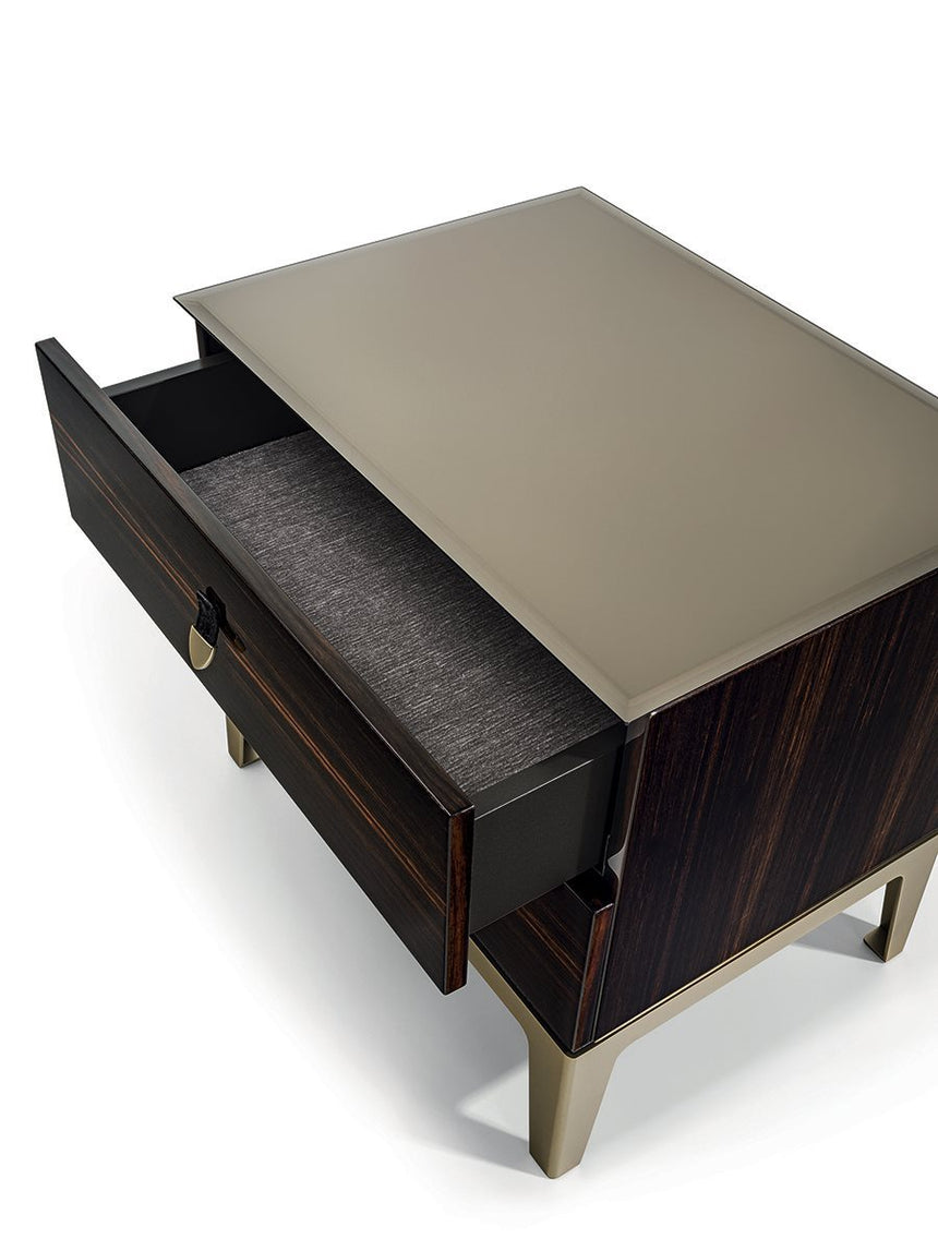 Sir Nightstand