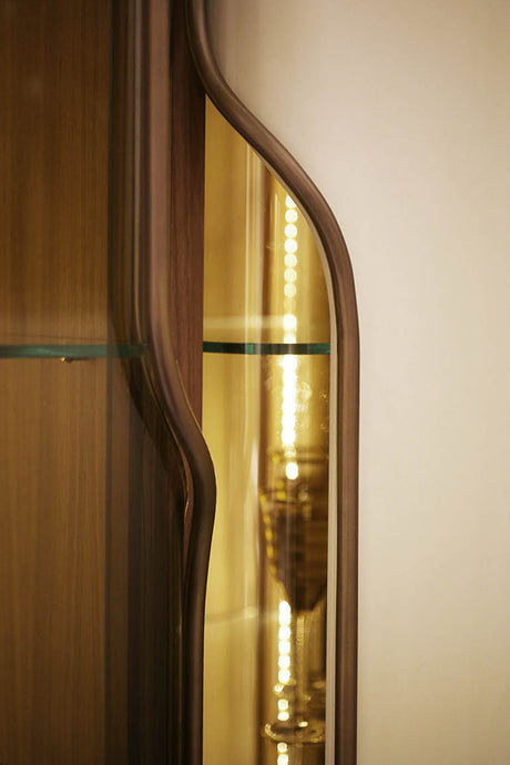 Melting Light Vitrine