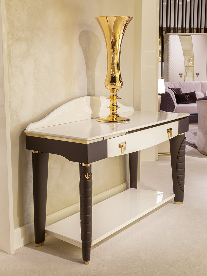Vogue Console